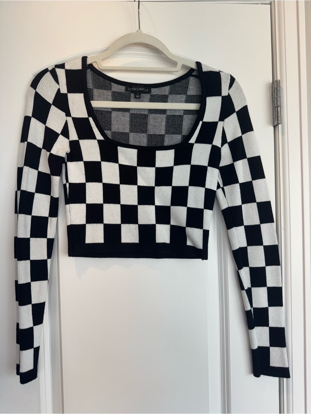 Black & White Checkered Scoop Neck Cropped Sweater Top